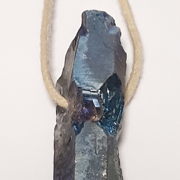Aura Titanium Quartz Crystal Pendant Necklace - Picture 6 of 14